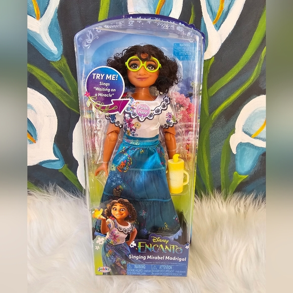 Disney Encanto Singing Mirabel Madrigal - Picture 1 of 4
